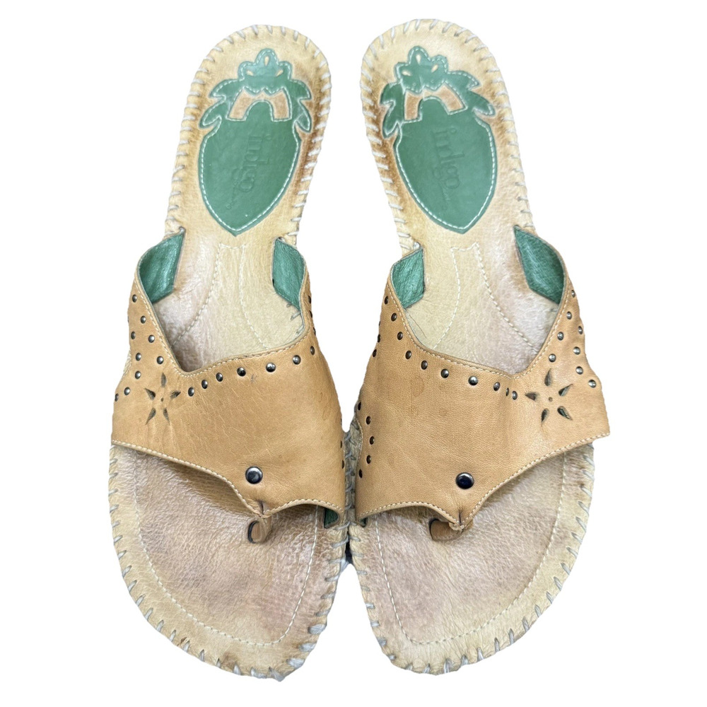 Indigo by Clarks Womens 9M Tan Leather Wedge Sandals Studded Toe Loop Slides